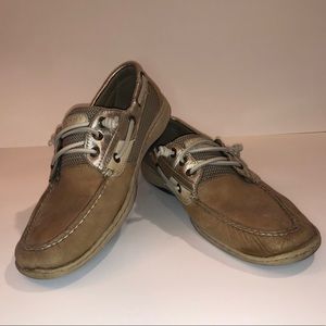 Women’s Sperry Tan & Silver Songfish Boat Shoe s10
